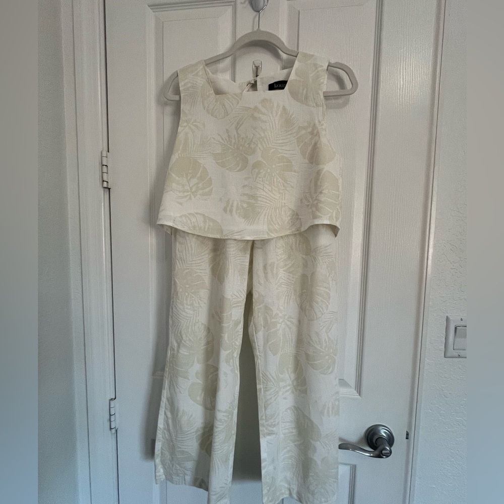 Kourt Cream 2-Piece Pants Set Sleeveless Wide Leg Crop Pants. Small